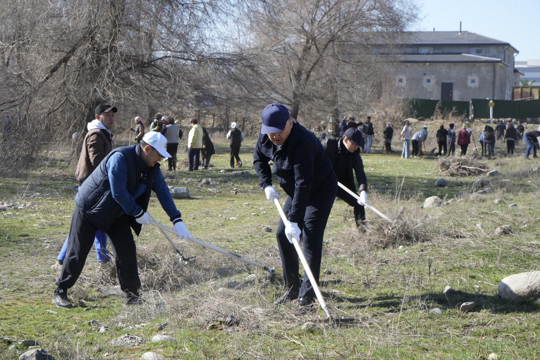 Экоакцияға қатысушылар