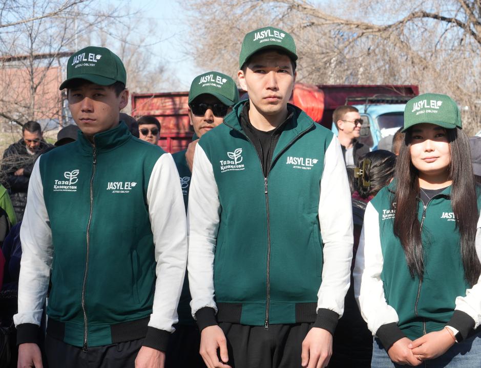 Экоакцияға қатысушылар