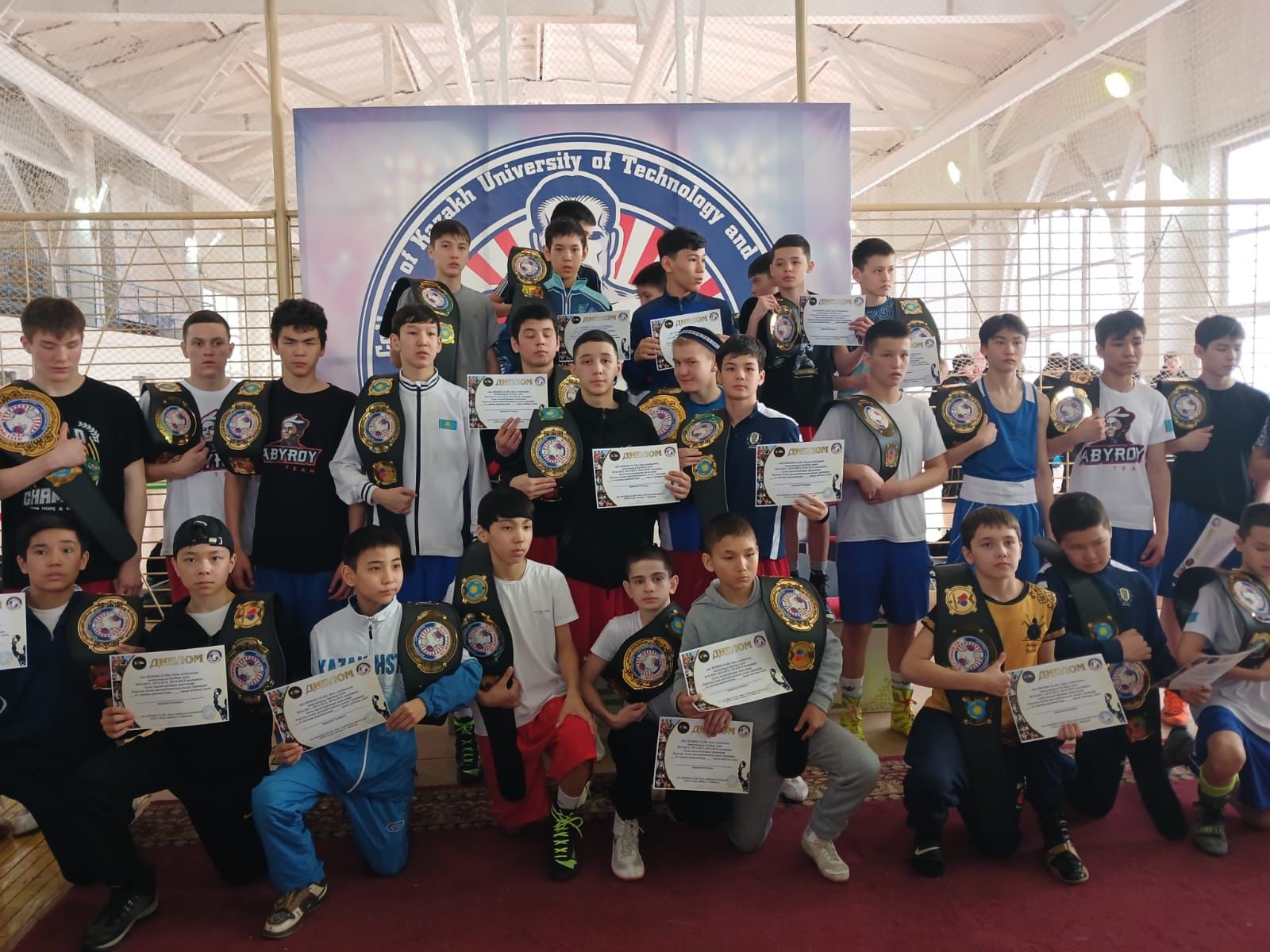 Жасөспірімдер арасында бокстан республикалық турнир