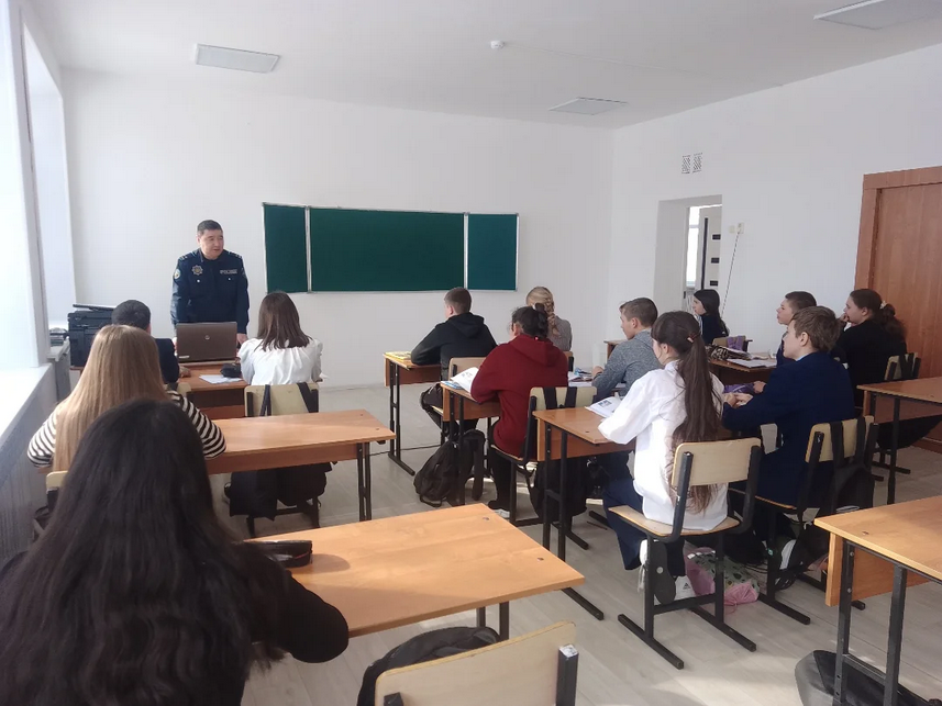Учаскелік полиция инспекторы Турсунов С. М. 7–9 сынып оқушыларымен профилактикалық дәрістер өткізді.