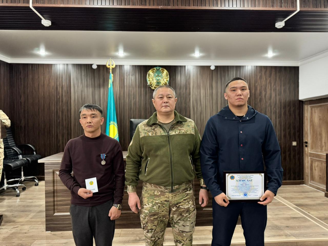 Жители Тараза награждены за спасение людей при пожаре