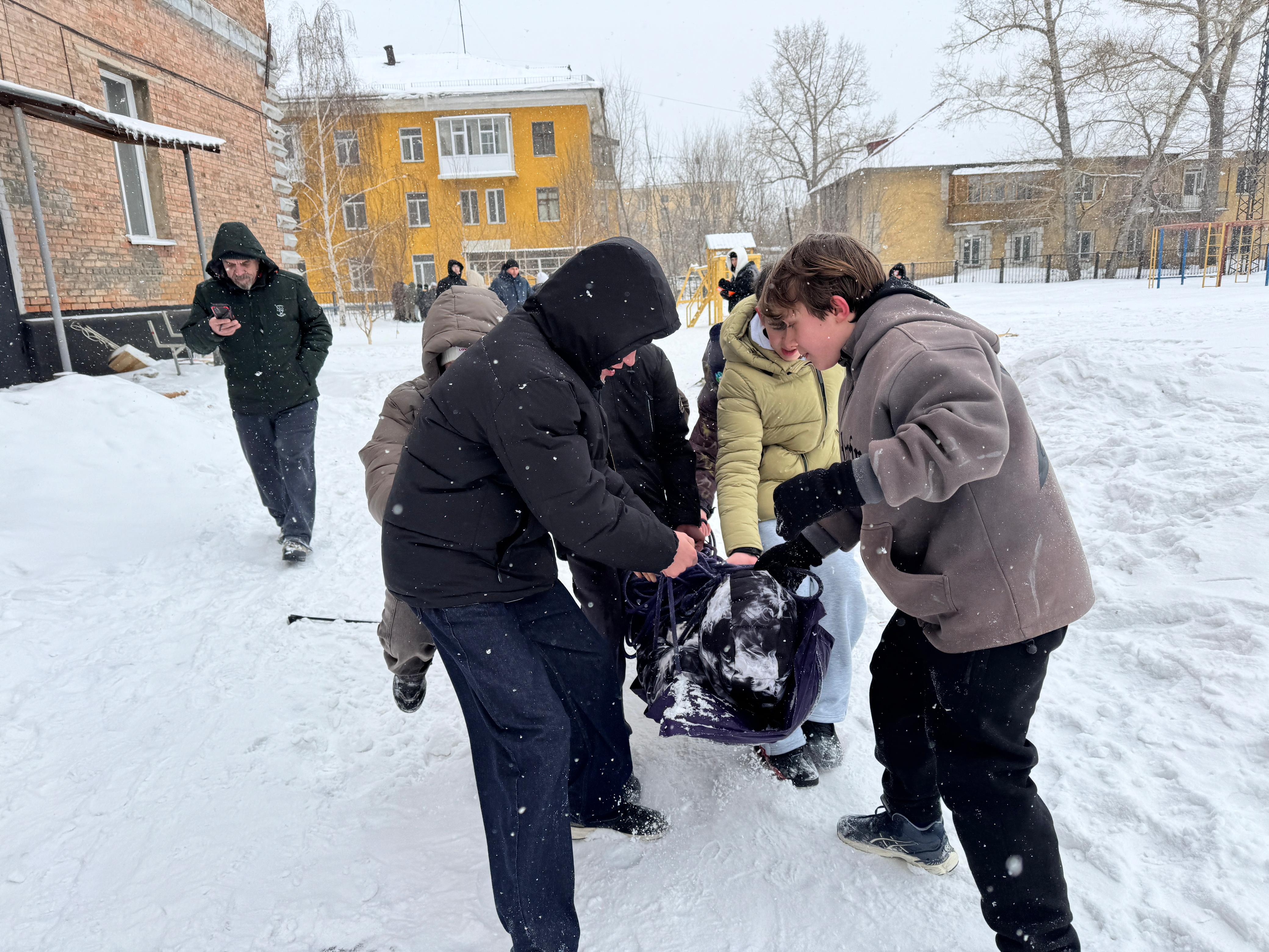 Төтенше жағдайлар кезінде әрекет ету бойынша жас құтқарушылар жарысты
