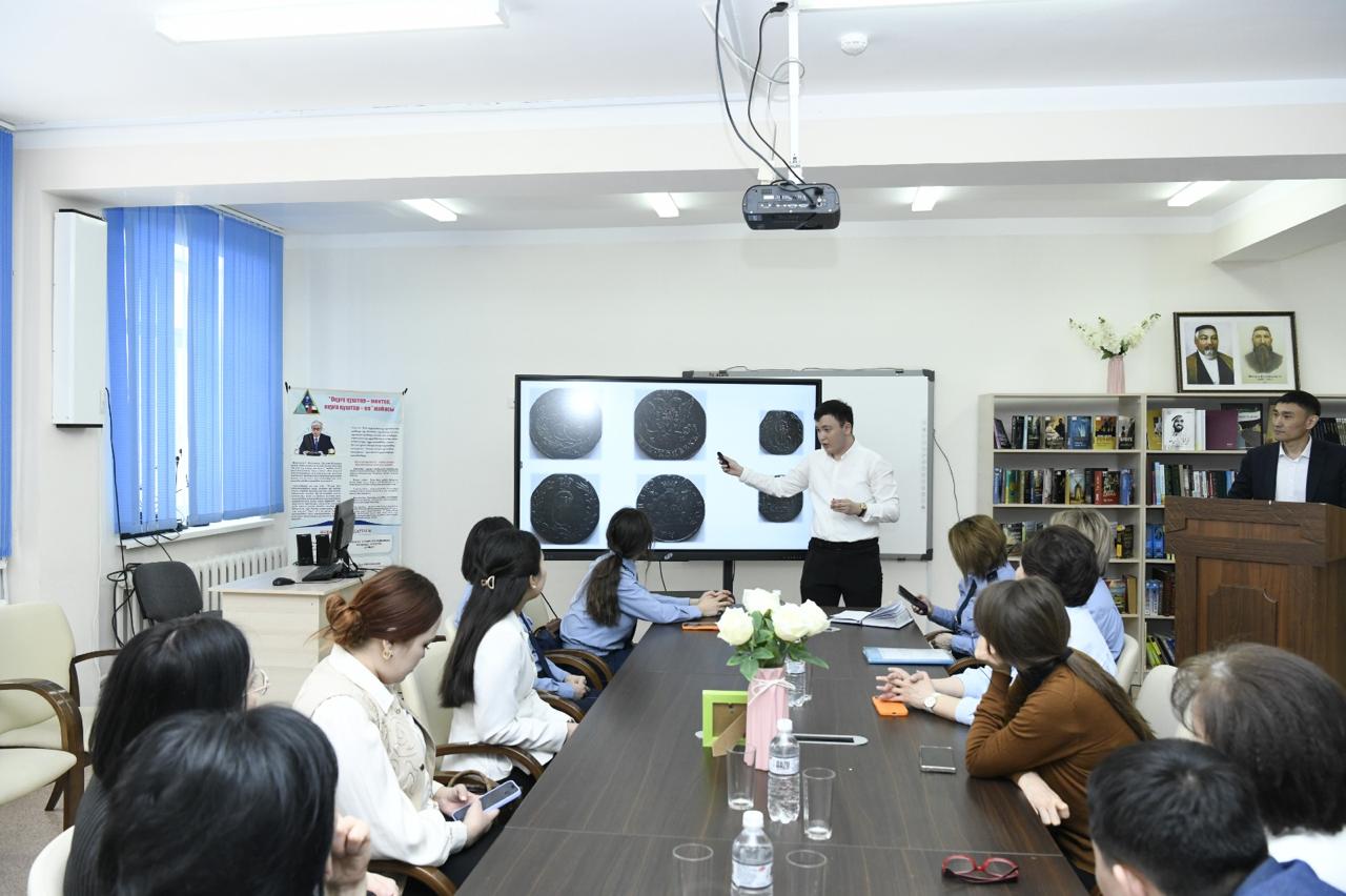 «Заң мен тәртіп»: елордалық мектепте оқушының ерекше коллекциясы таныстырылды