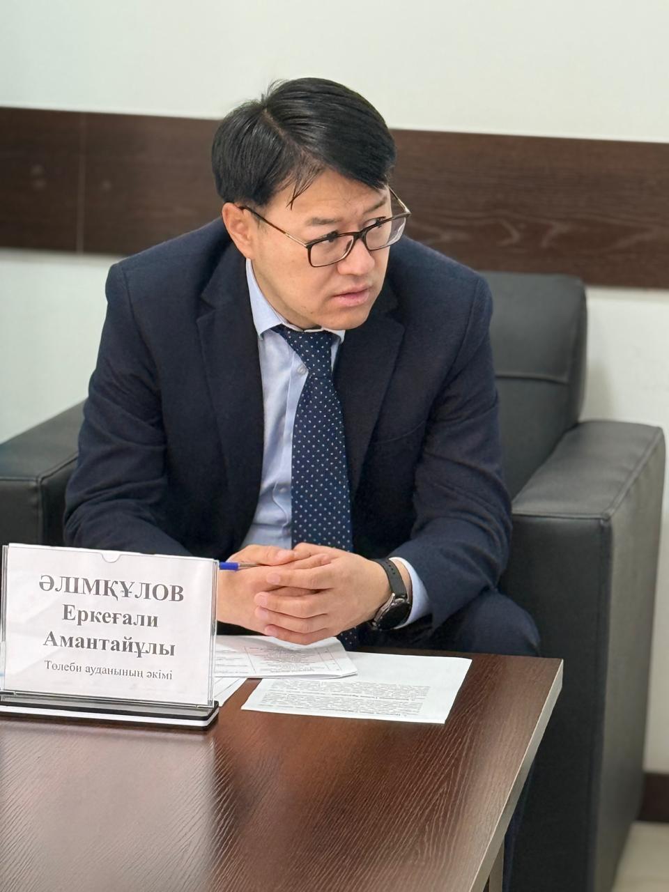 АШЫҚ ДИАЛОГ – НАҚТЫ ШЕШІМ: АУДАН ӘКІМІНІҢ ҚАБЫЛДАУЫ ӨТТІ