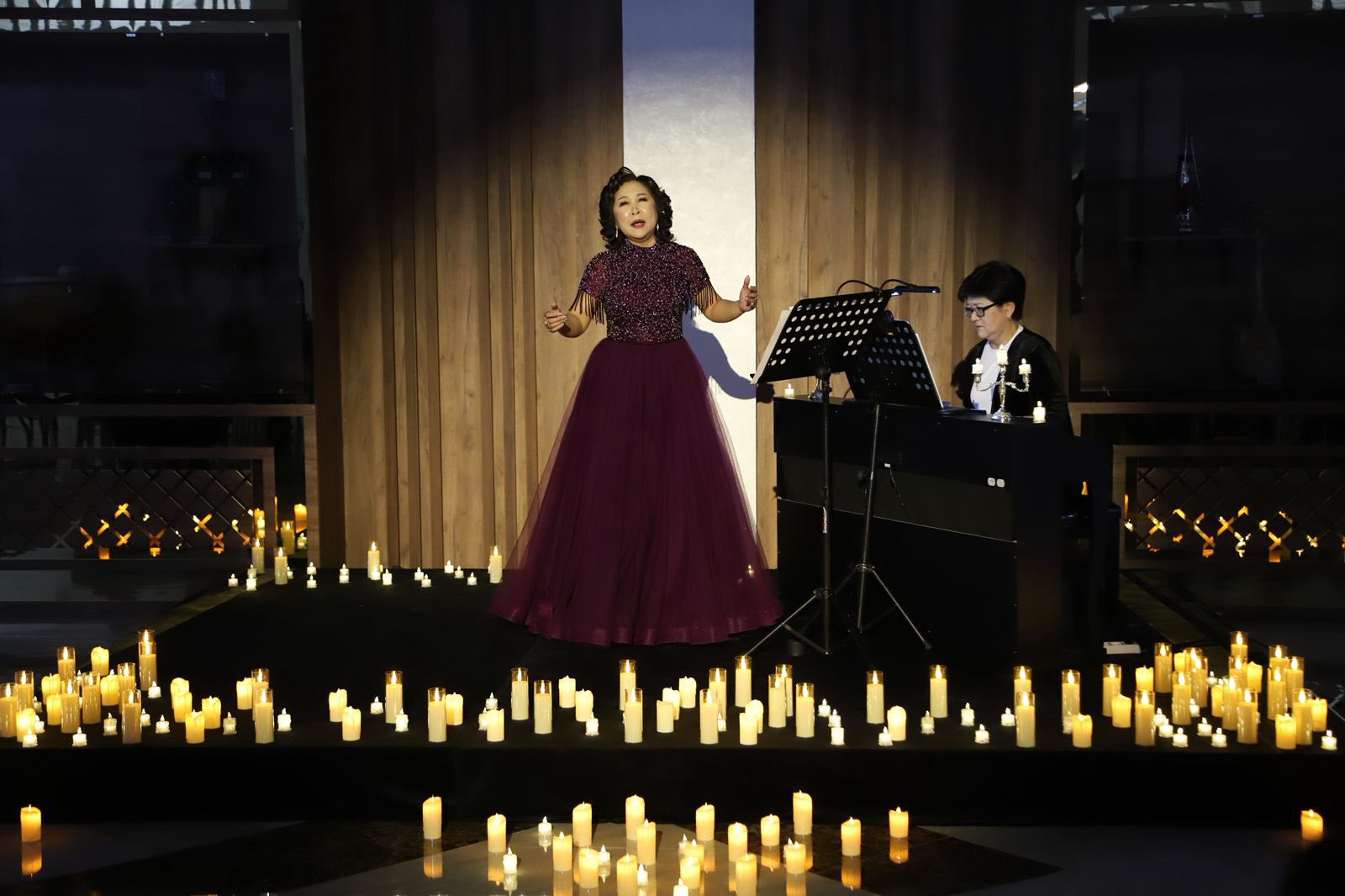 ӨНЕР ОРТАЛЫҒЫНДА РОМАНС КЕШІ ӨТТІ