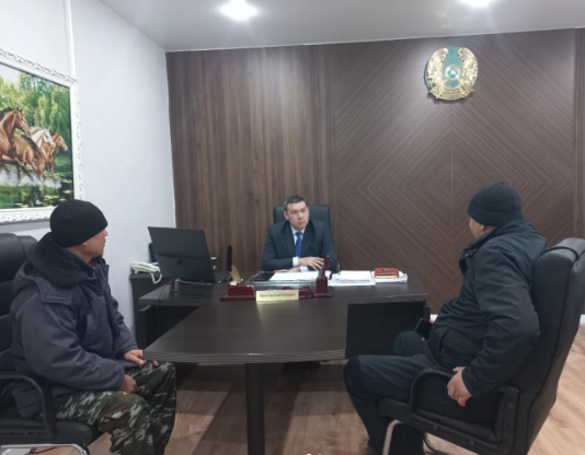Қызылтөбе  ауылдық  округінің  әкімі  Н.Бековтың жеке  қабылдауы.   📍Қызылтөбе ауылдық округінің әкімі аппаратының  баспасөз  қызметі.