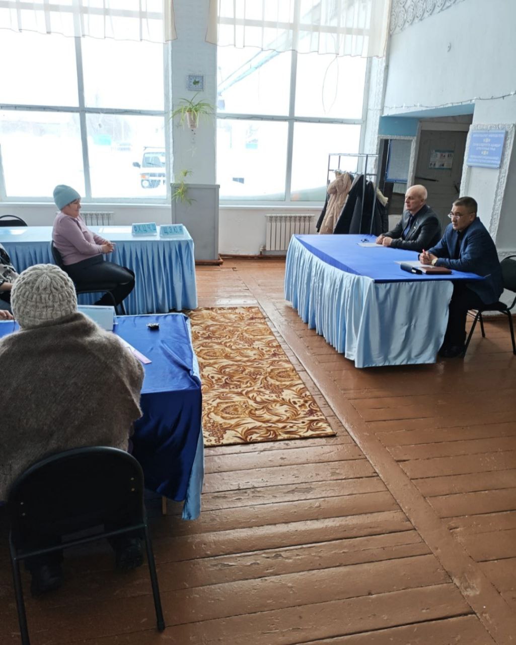 Аудандық мәслихаттың депутаты Львовское ауылында Конституция жобасы бойынша түсіндіру жұмыстарын жүргізді