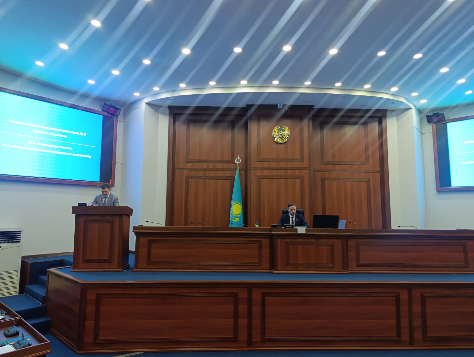 Өскемен қалалық мәслихатының кезекті сессиясында қаланы дамыту мәселелері қаралды.