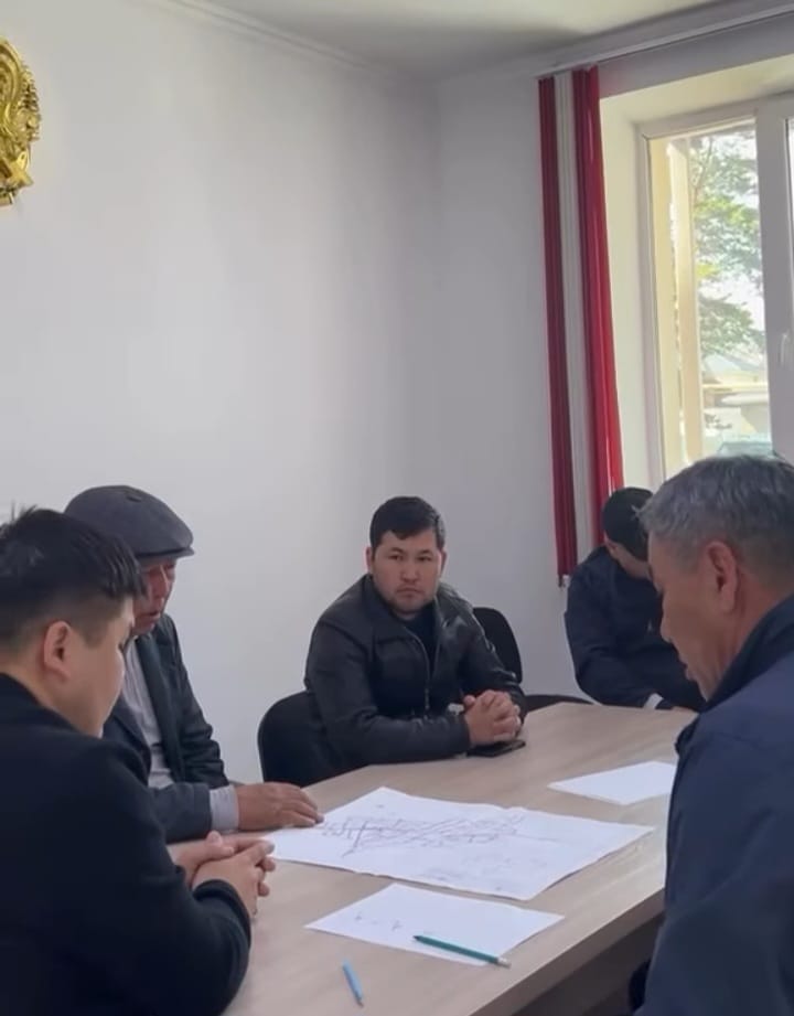 Округке қарасты Қайназар ауылында ТҮКШ және ТУИ бөлімінің тарапынан су құбырларын ауыстыру және құрылыс жұмыстарын жүргізетін мердігер мекеме анықталып, өз жұмыстарын бастауда.