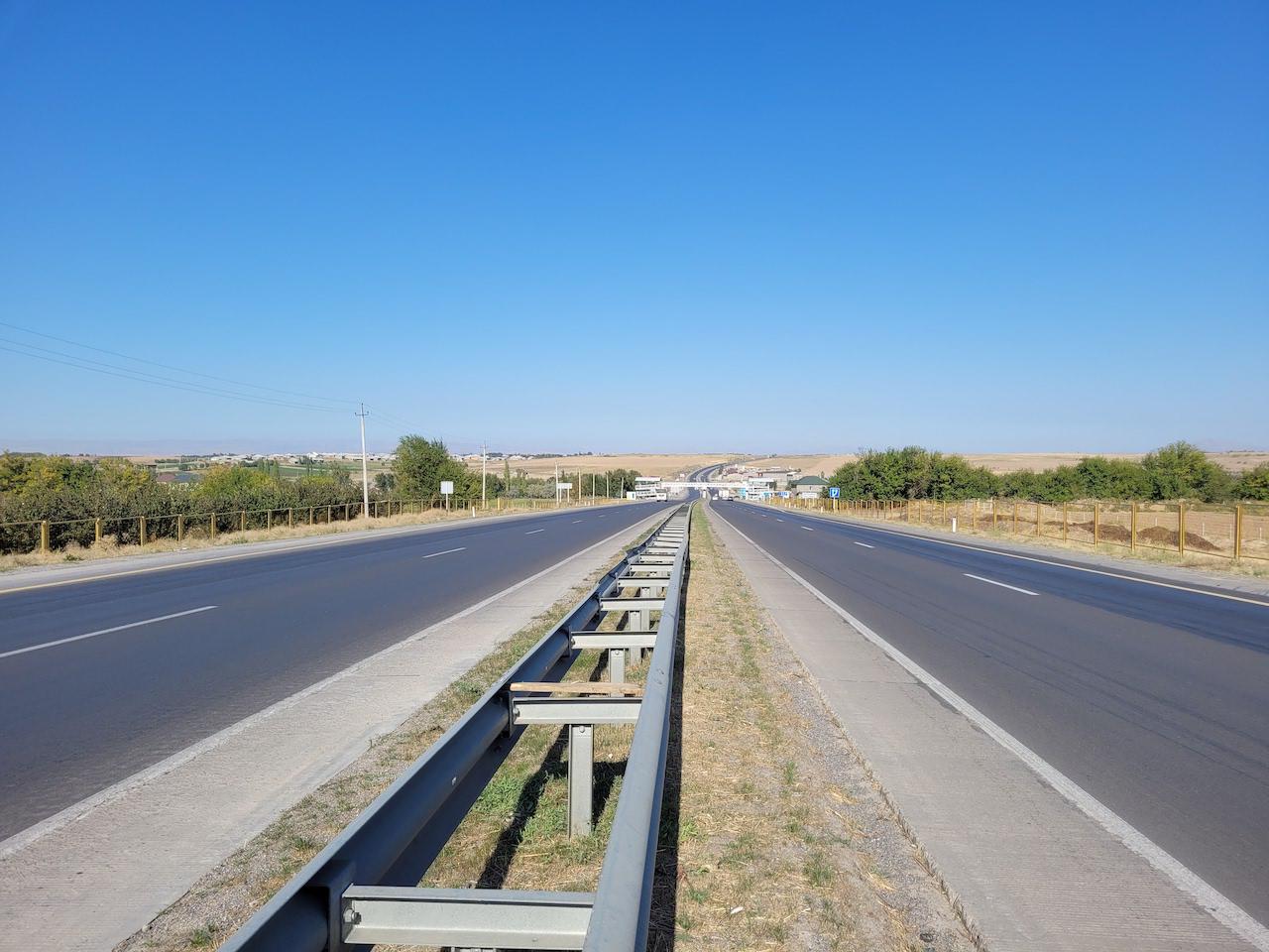 Цифры и факты новых дорожных проектов Казахстана 2026 года