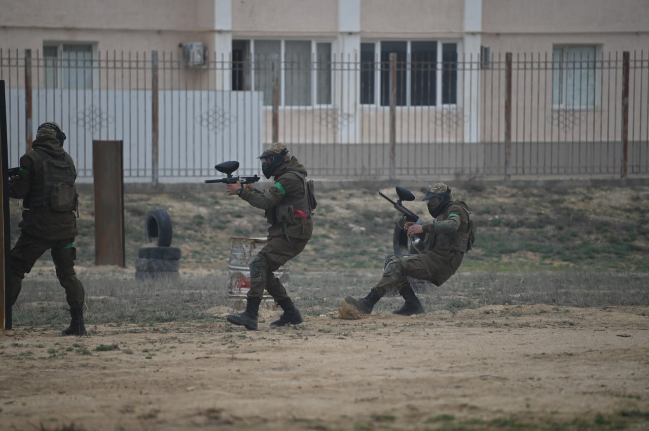 Ақтау гарнизонында әскери-тактикалық пейнтбол жауынгерлік дайындықтың жаңа әдісі ретінде енгізілді