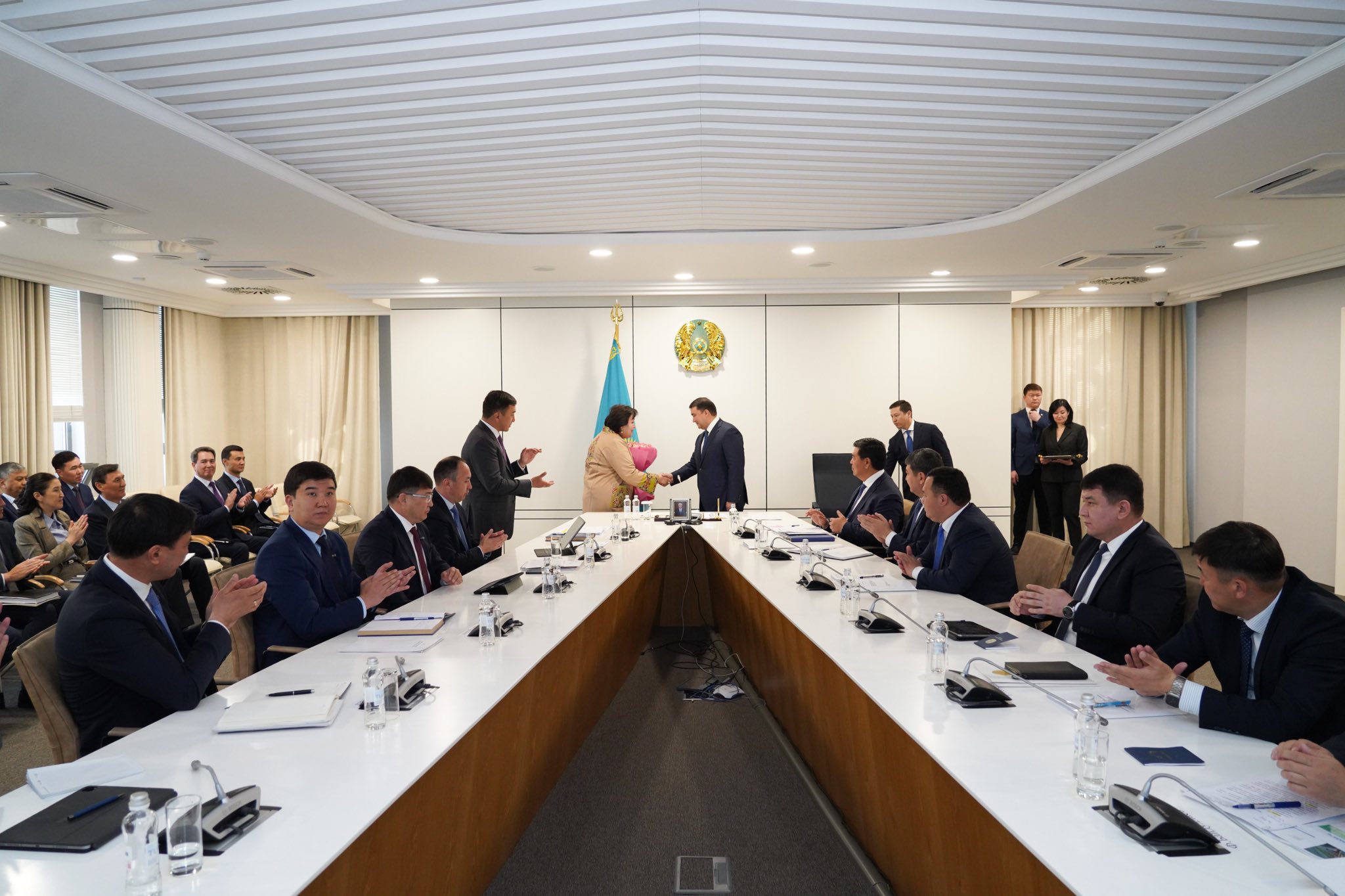 ТҮРКІСТАН: ТӘЖІРИБЕЛІ МЕМЛЕКЕТТІК ҚЫЗМЕТШІ ЗЕЙНЕТКЕ ШЫҚТЫ