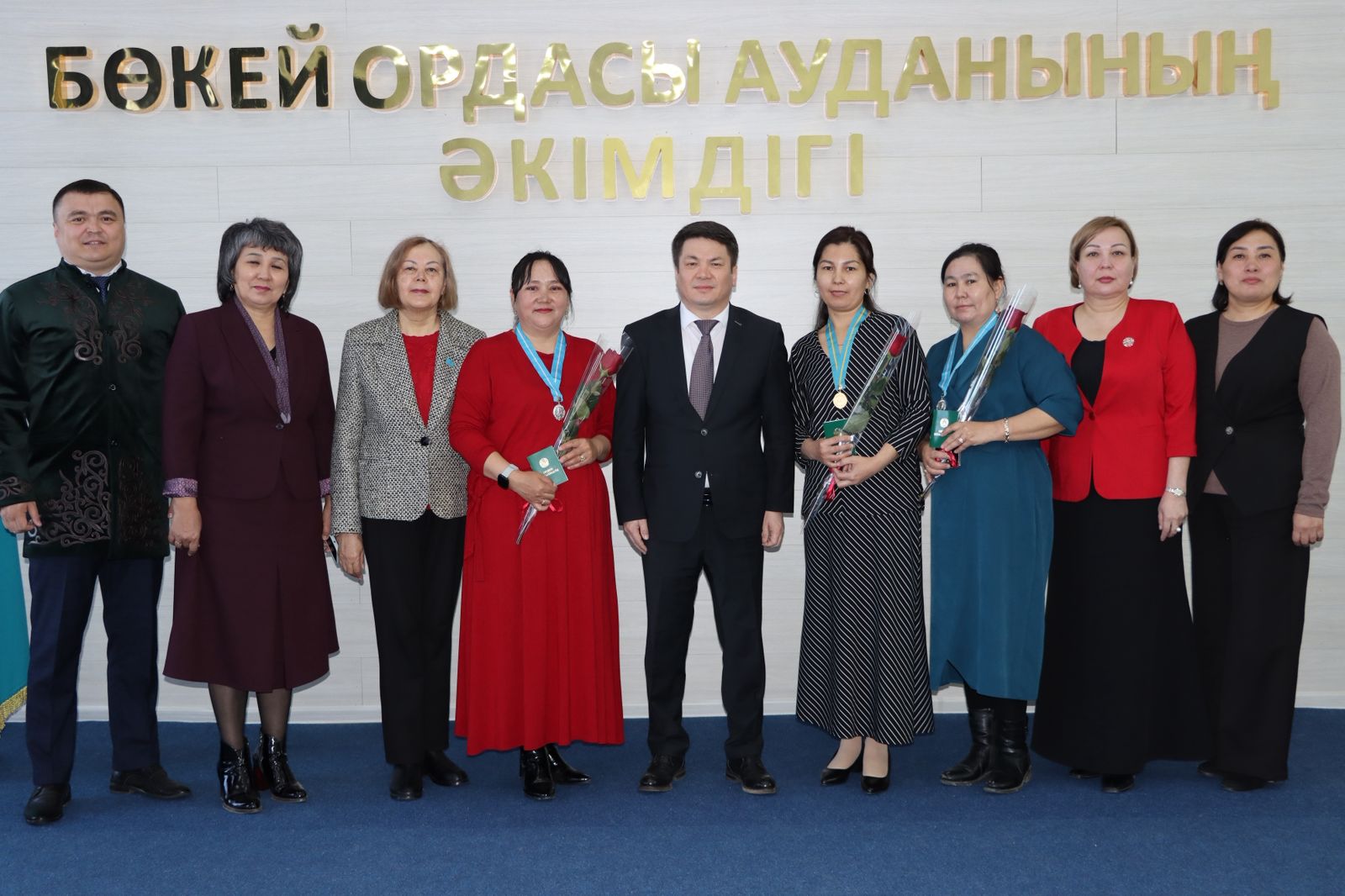 КӨП БАЛАЛЫ АНАЛАРҒА ҚҰРМЕТ