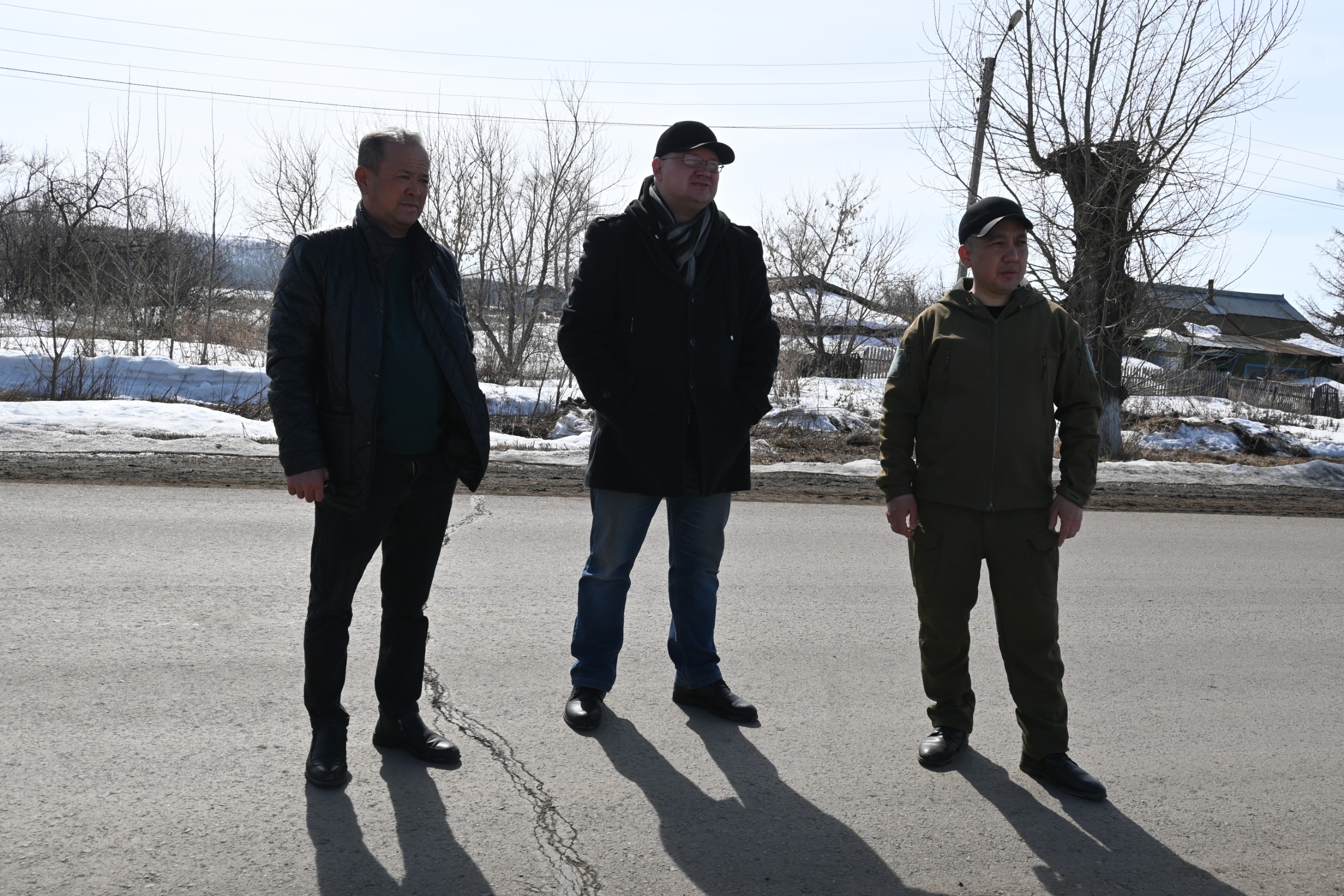 Аудан әкімі жаңа амбулатория салуға арналған учаскені қарап шықты