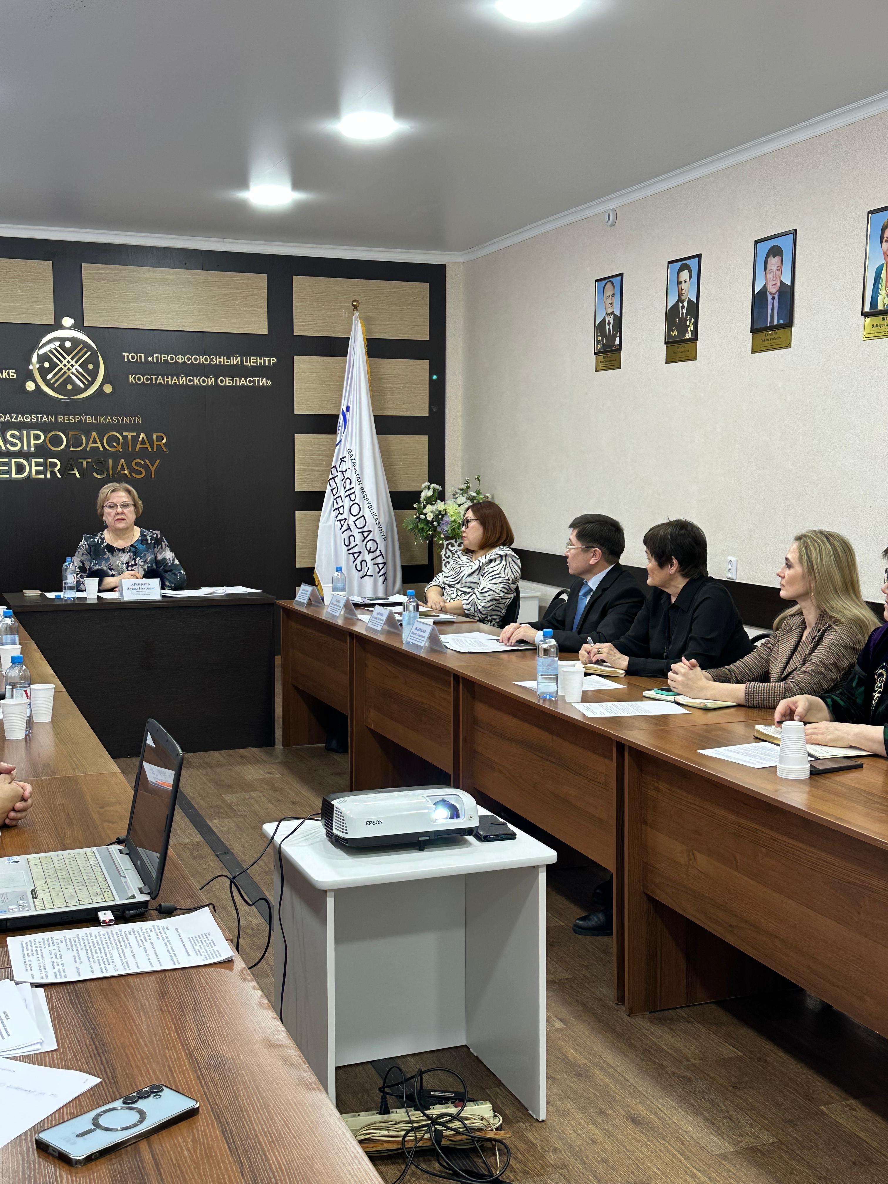 Өкіл комиссия отырысына қатысты