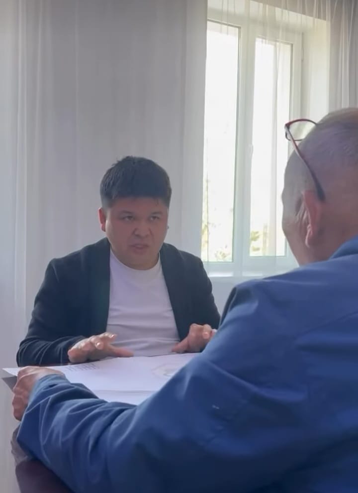 Азат ауылында ТҮКШ және ТУИ бөлімінің тарапынан су құбырларын ауыстыру және құрылыс жұмыстарын жүргізуге мердігер мекеме анықталды.