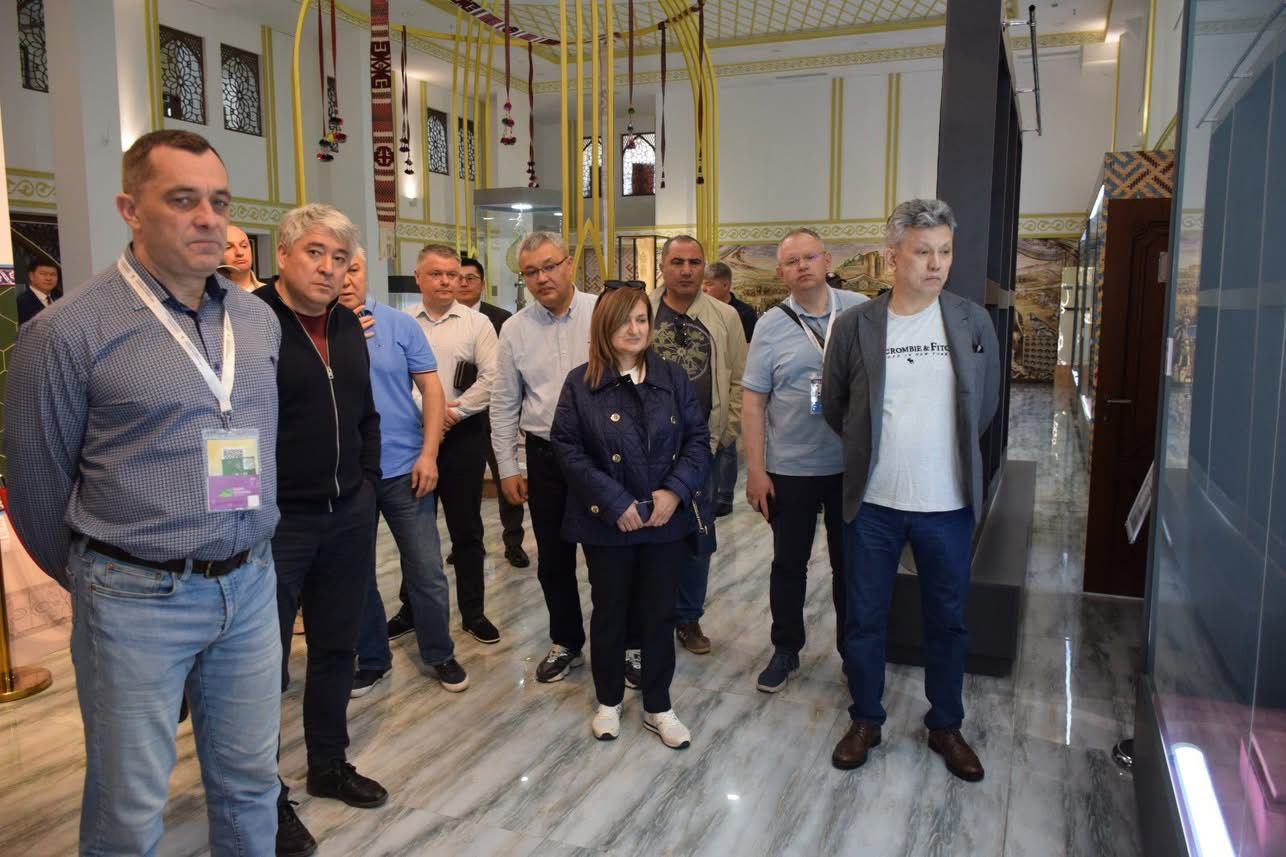 ЕУРАЗИЯЛЫҚ ҮКІМЕТАРАЛЫҚ КЕҢЕС ӨКІЛДЕРІ ТҮРКІСТАНДАҒЫ ТАРИХИ ОРЫНДАРДЫ АРАЛАДЫ