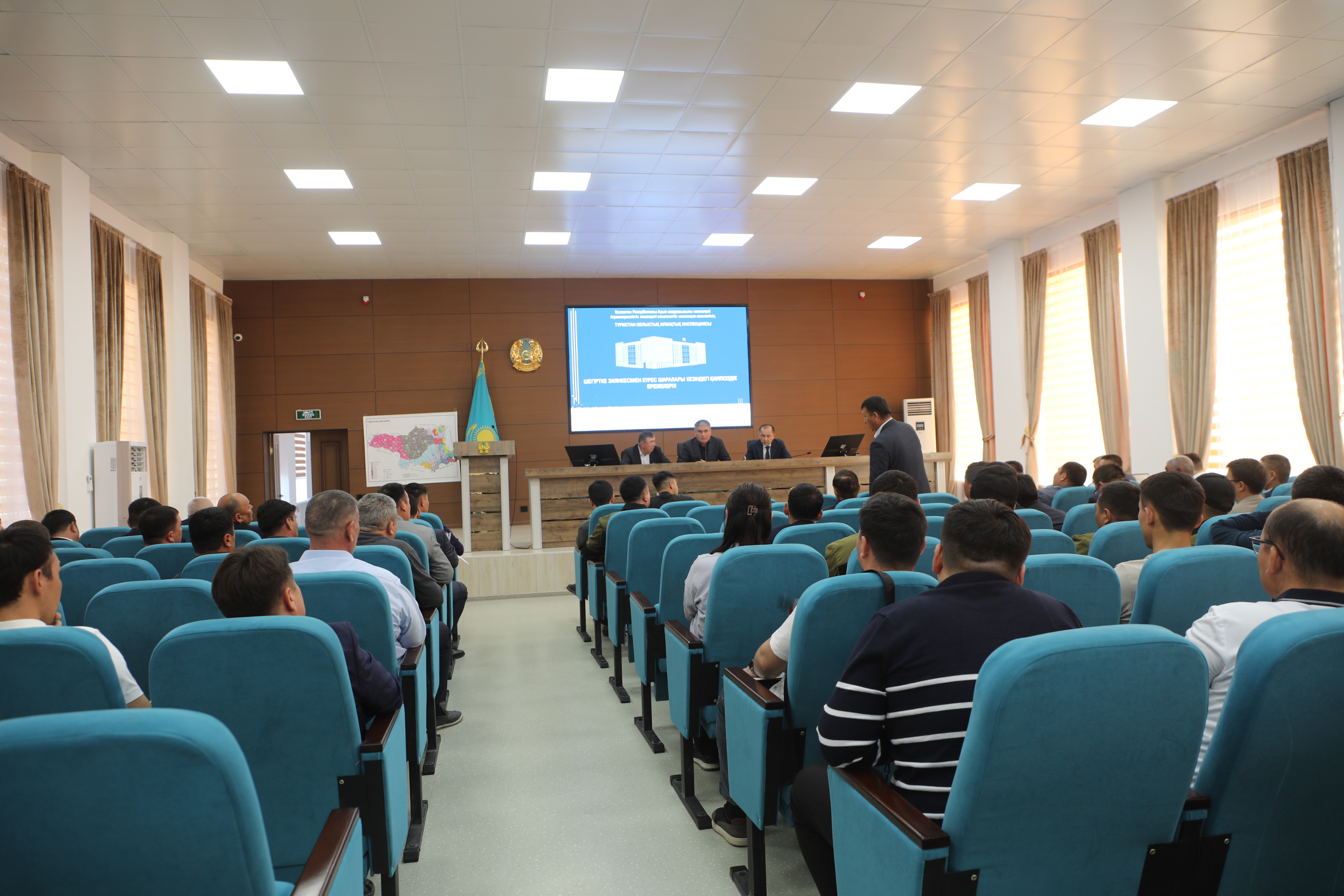 САРЫАГАШ: ОБСУЖДЕНЫ МЕРЫ ПО БОРЬБЕ С САРАНЧОВЫМИ ВРЕДИТЕЛЯМИ