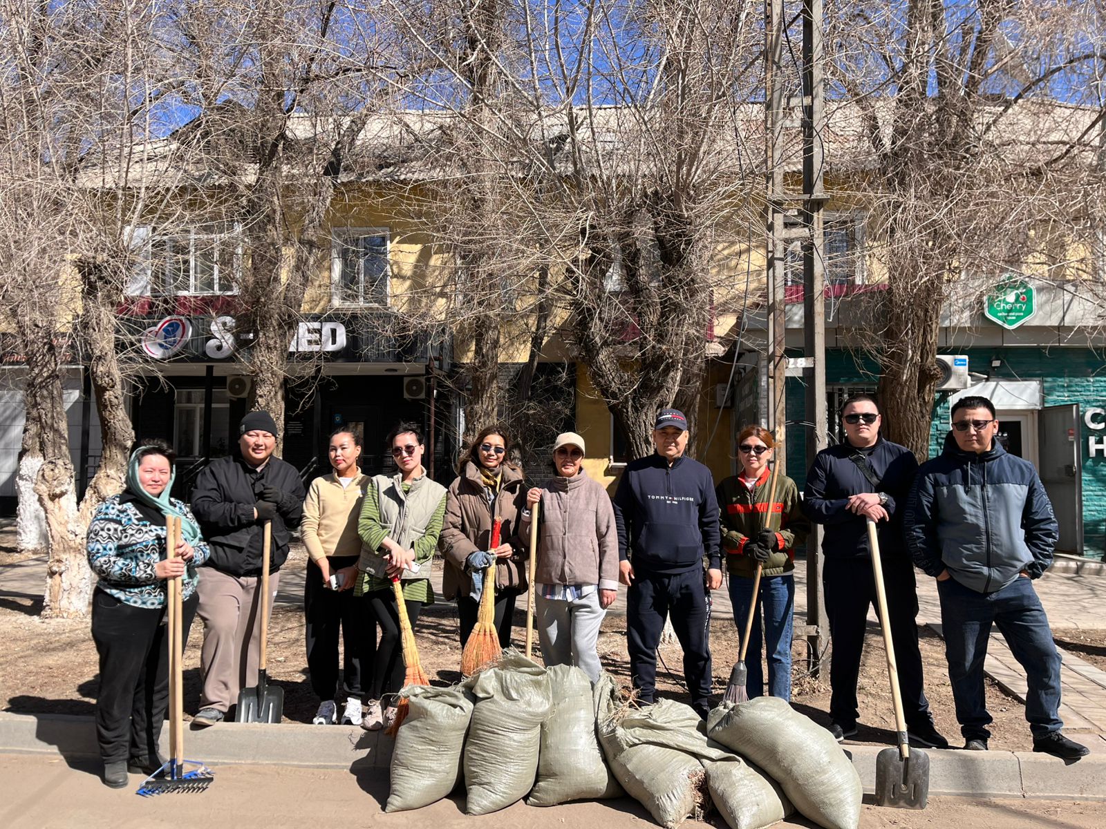 Ұлытау облысы бойынша Тексеру комиссиясының қызметкерлері жалпы облыстық сенбілікке қатысты.