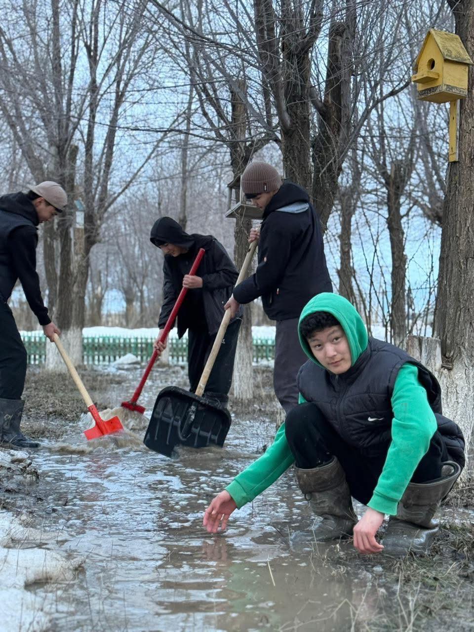 Деревенские ученики сочувствуют природе