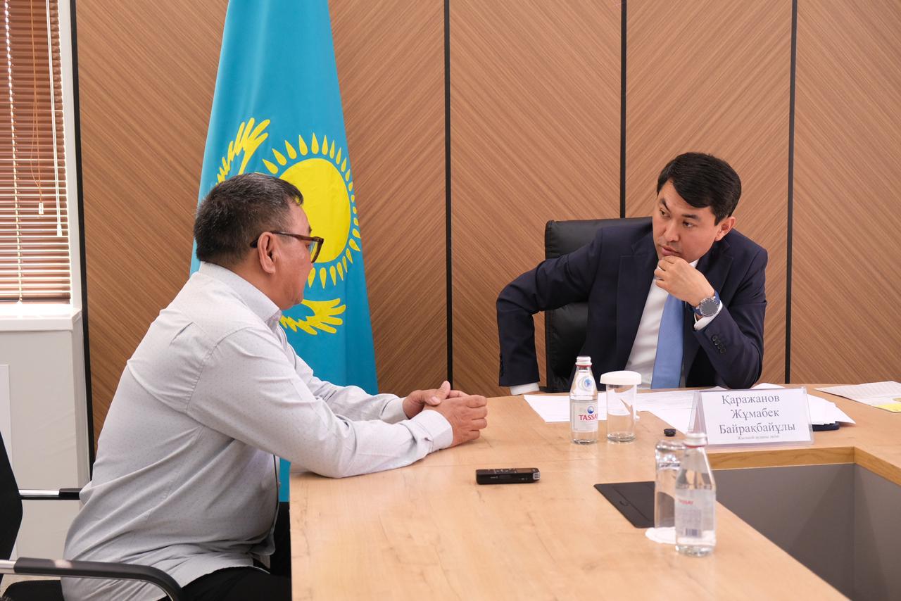 Бүгін аудан әкімі Ж.Қаражанов азаматтарды жеке мәселелері бойынша қабылдады