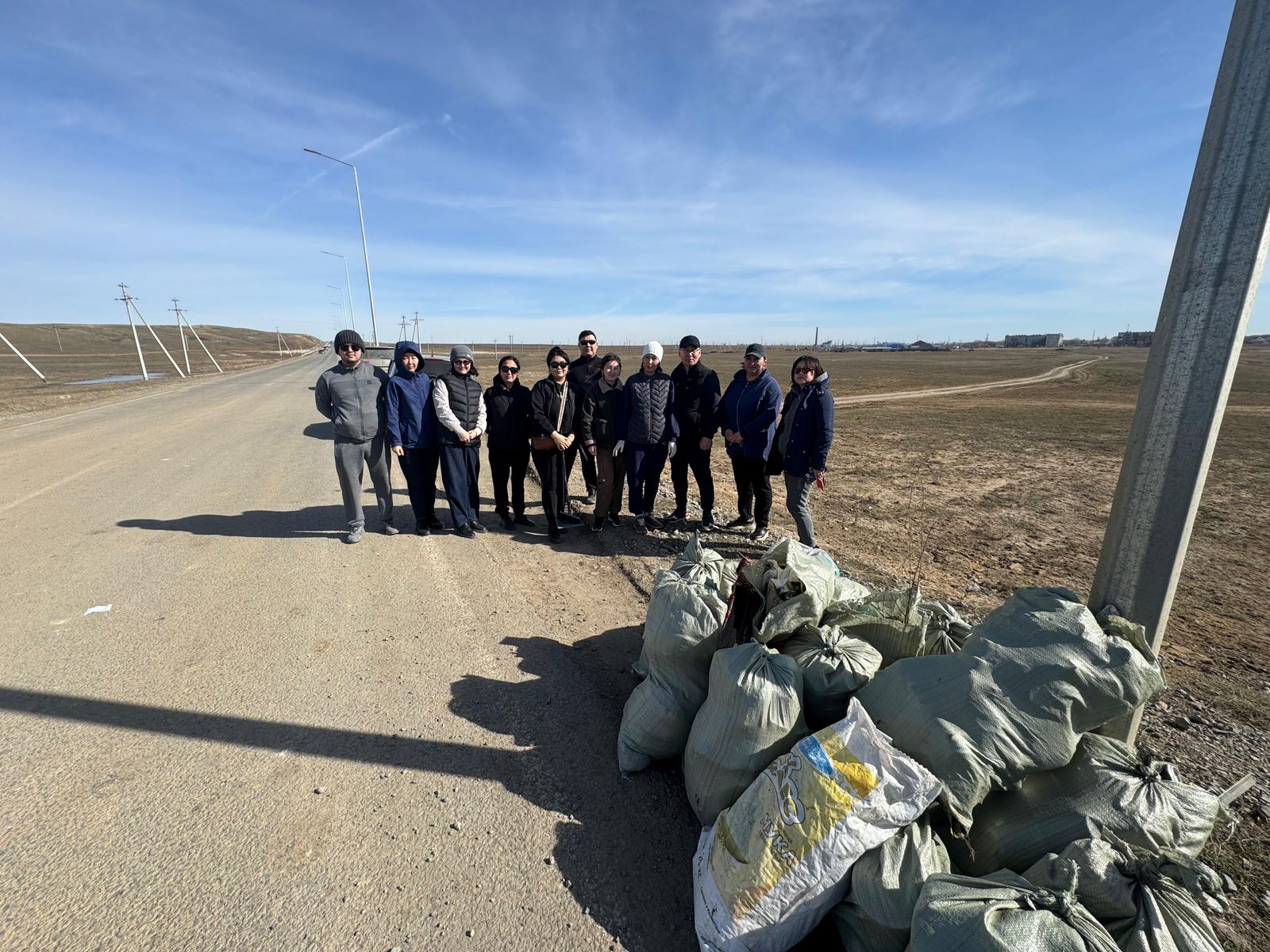 Департамент ұжымы сенбілікке қатысты. Сенбілік аясында департамент ұжымы Жіңішке өзенінен көпірден Карьерге дейінгі бекітілген аумақта  тазалау жұмыстарын жүргізіп, бекітілген аумақты ретке келтірді.