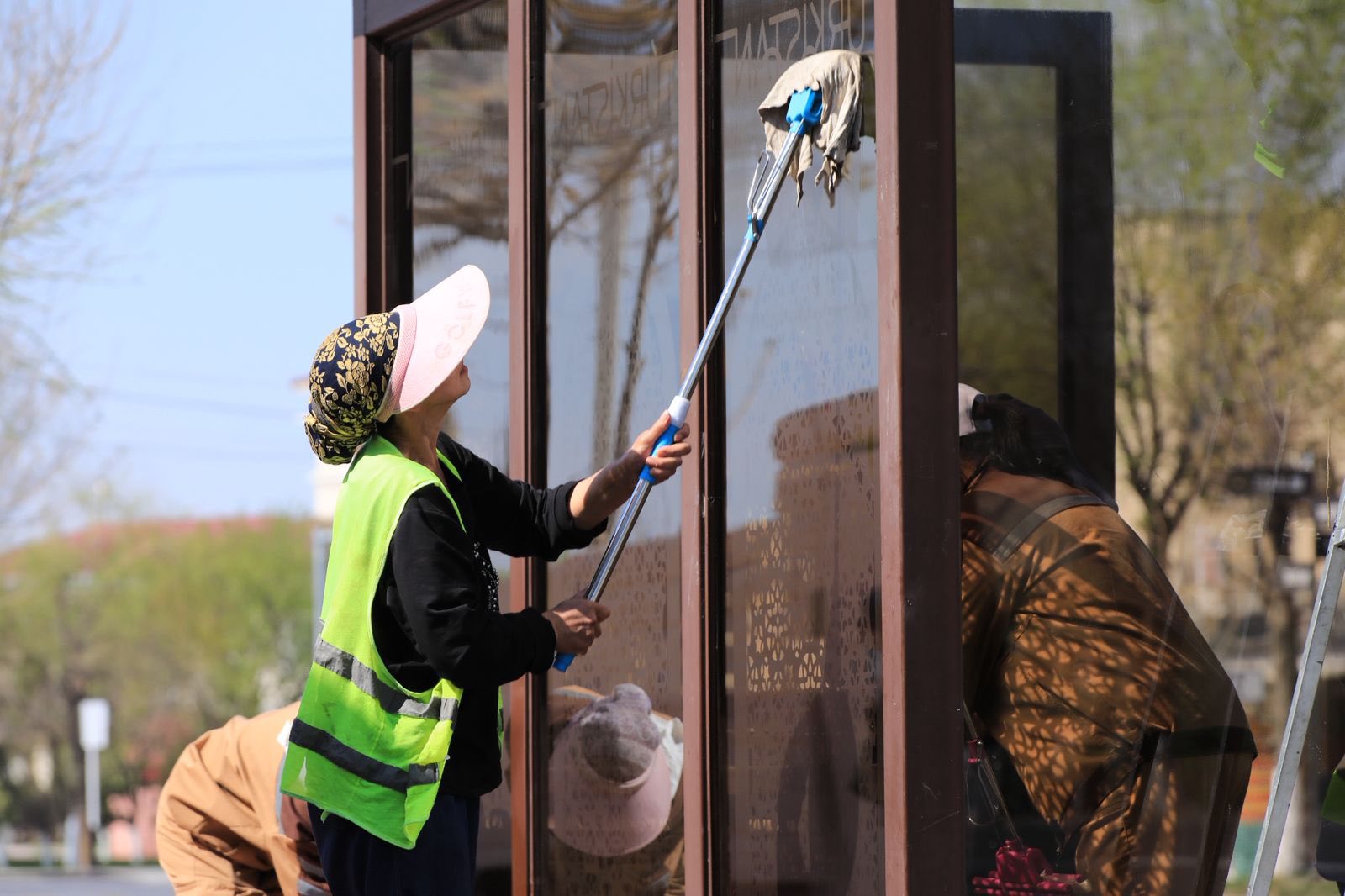 АЯЛДАМАЛАРҒА ТАЗАЛЫҚ ЖҰМЫСТАРЫ ЖҮРГІЗІЛДІ
