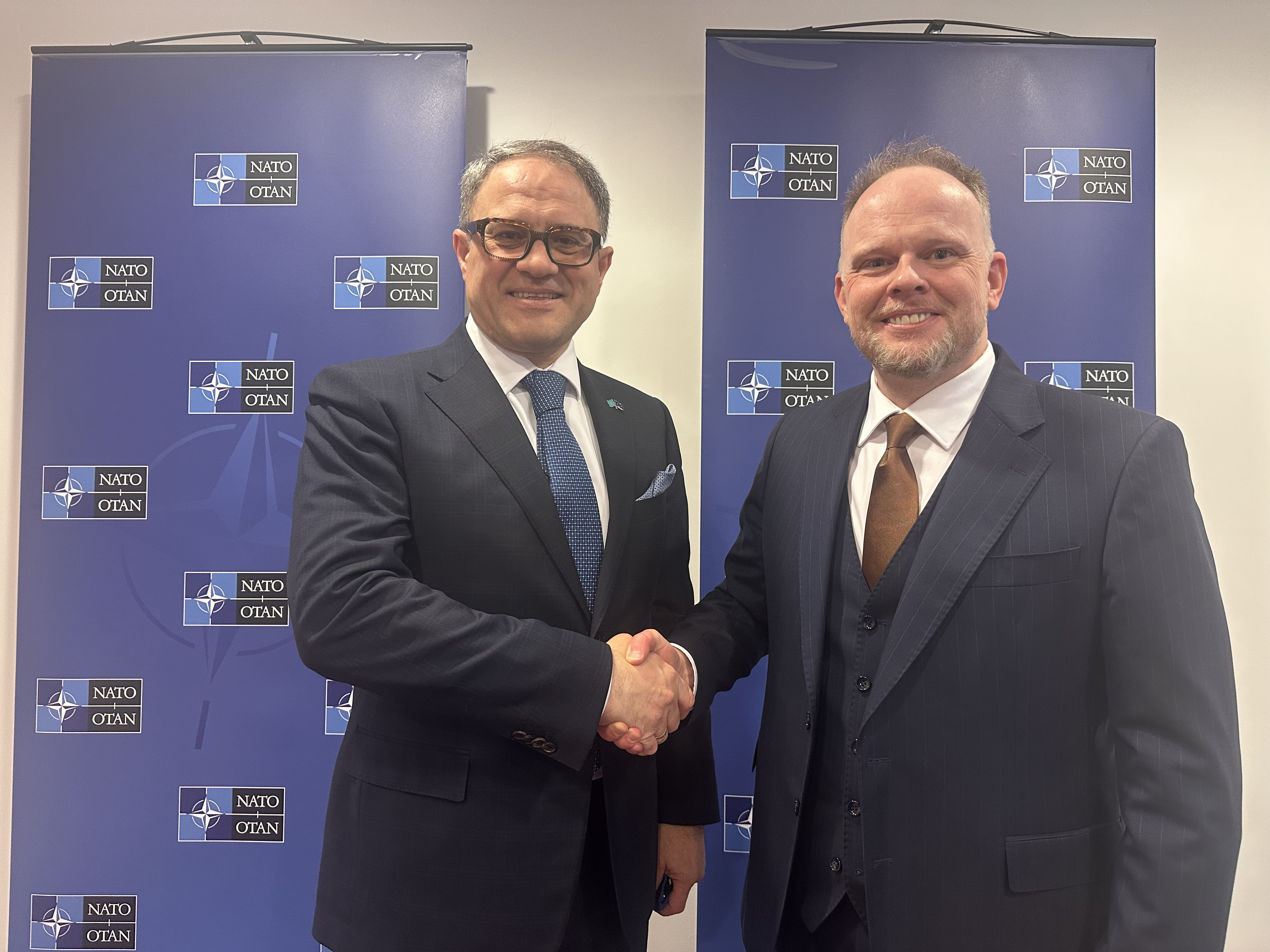 ҚР Елшісі НАТО Бас хатшысының жаңа Арнайы өкілімен кездесті