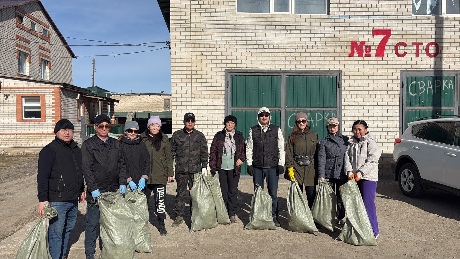 Ақтөбе облысының санитариялық-эпидемиологиилық бақылау департаменті мен қалалық басқарма қызметкерлері кезекті сенбілікке белсене қатысып, өңірдің тазалығы мен көркеюіне өз үлестерін қосты.