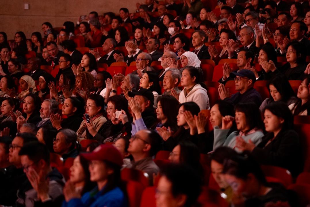 Около тысячи человек посетили торжественное открытие Перекрестного года культуры Казахстана и Китая в Пекине