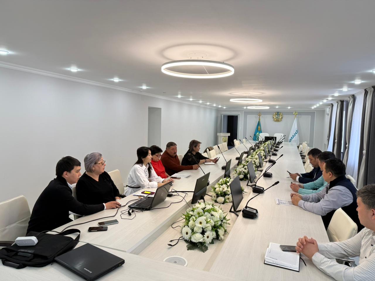 Мәслихат аппаратының қызметкерлері белгіленген талаптарға сәйкес декларация тапсыру науқаны.