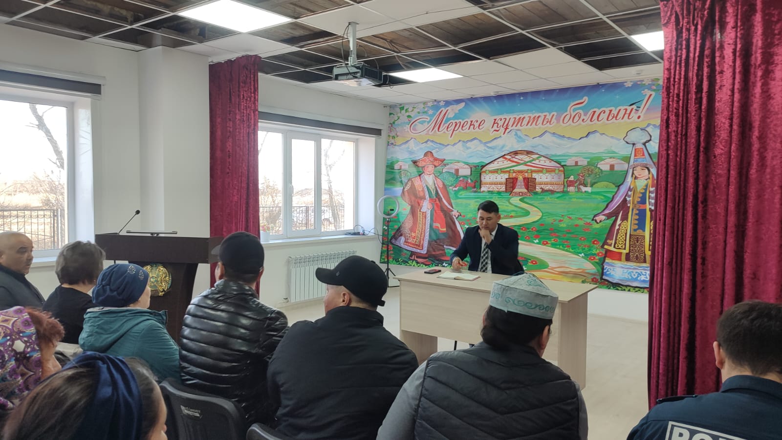 тұрғындармен кездесу