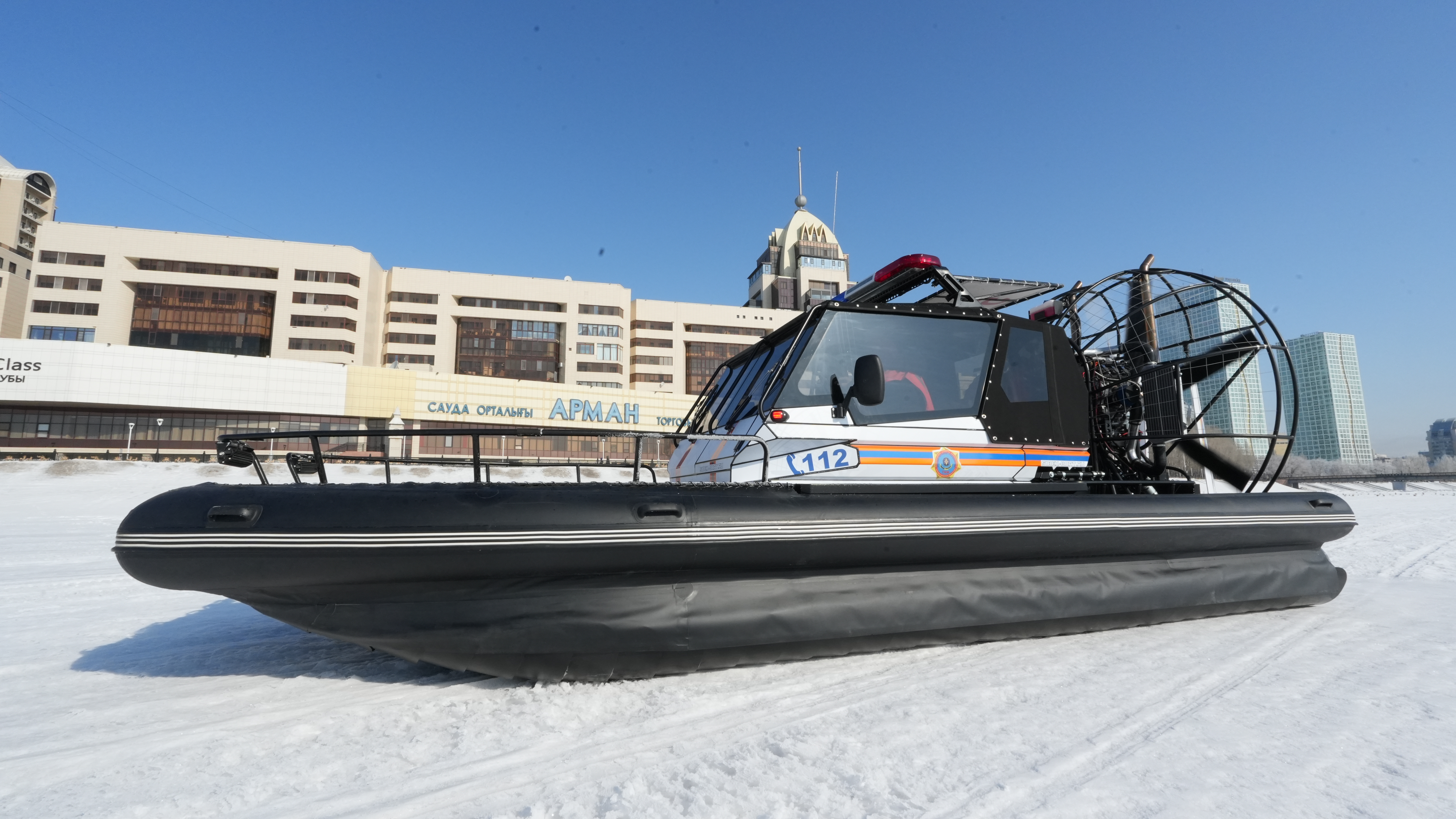 На льду спасено 40 человек