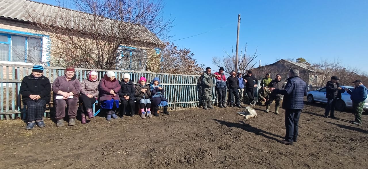Талапкер ауылында халықпен кездесу