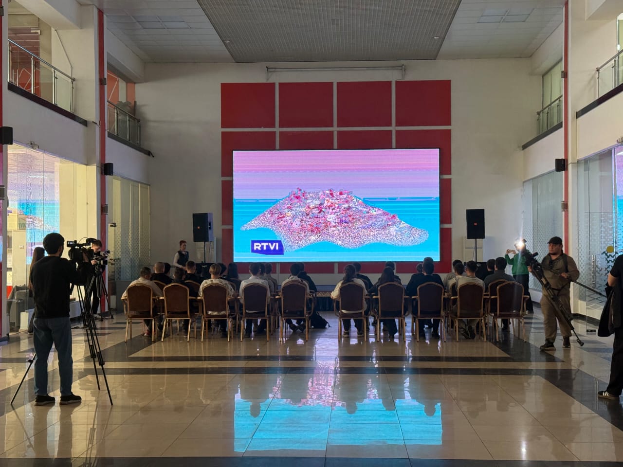 «Таза Қазақстан» республикалық экологиялық акциясы аясында «Eco Cinema Night» деректі кино кеші өтті