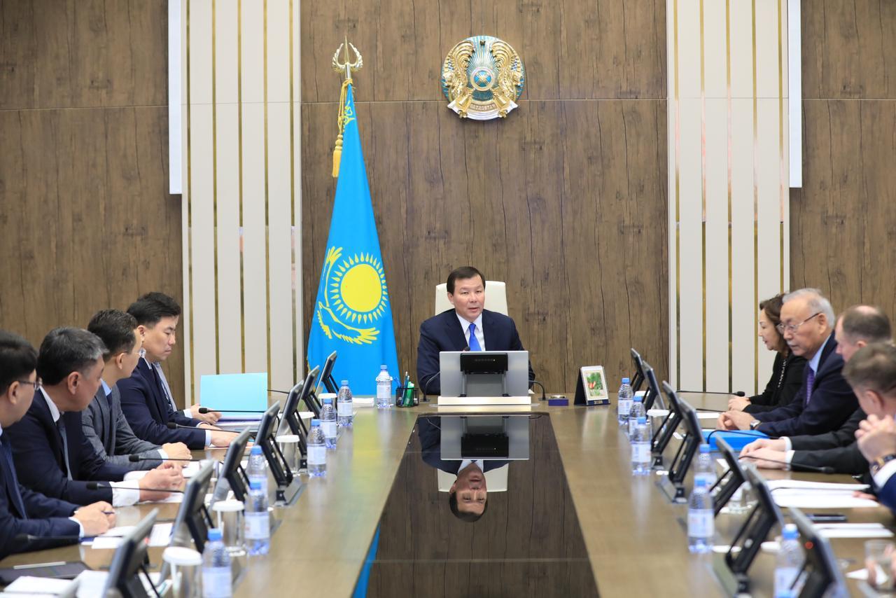 Өңір басшысы сенаторлармен экономиканы дамыту және бюджеттік әлеует мәселелерін талқылады