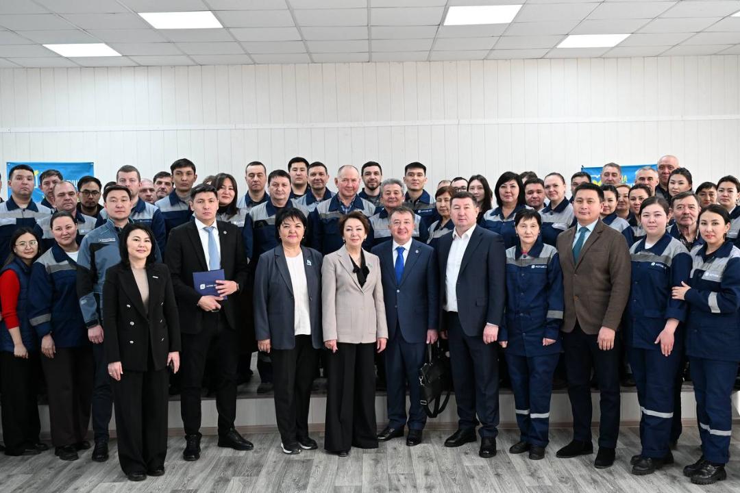 Ақтөбедегі ЖЭО қызметкерлері Жаңа Конституцияны қолдады