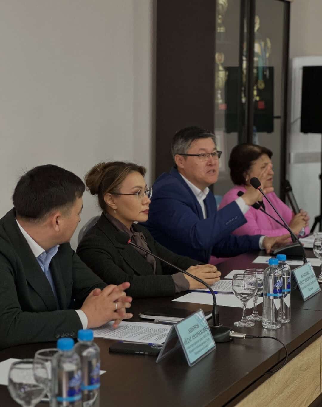 ШЫМКЕНТТЕ НОТАРИАТ ҚЫЗМЕТІНІҢ САПАСЫН АРТТЫРУ МӘСЕЛЕЛЕРІ ҚАРАЛДЫ