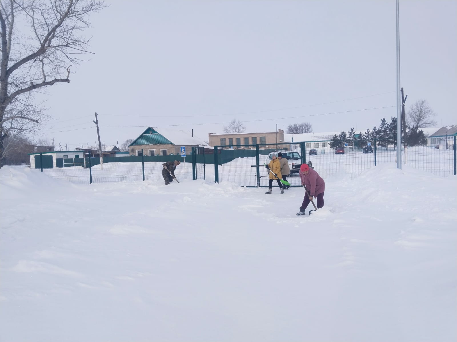 Очистка снега на территории ПРВ