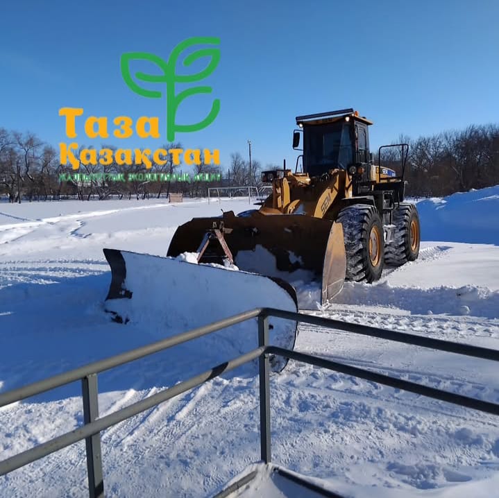 Смирнов ауылының көшелерін қардан тазарту