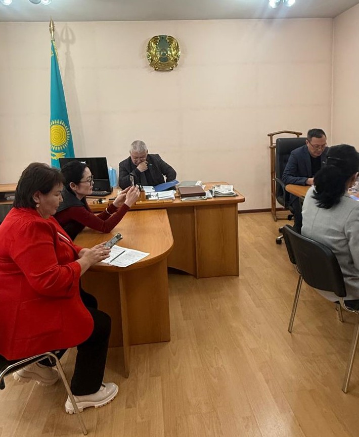 Внеплановое  заседание постоянной комиссии районного маслихата по вопросам бюджета, экономики, государственного управления и самоуправления