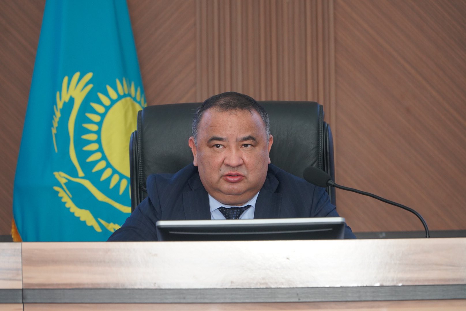 БӘЙДІБЕК: КЕҢЕЙТІЛГЕН АППАРАТ МӘЖІЛІСІНДЕ НЕГІЗГІ КӨРСЕТКІШТЕР МЕН ЖОБАЛАРДЫҢ ОРЫНДАЛУЫ ТАЛҚЫЛАНДЫ