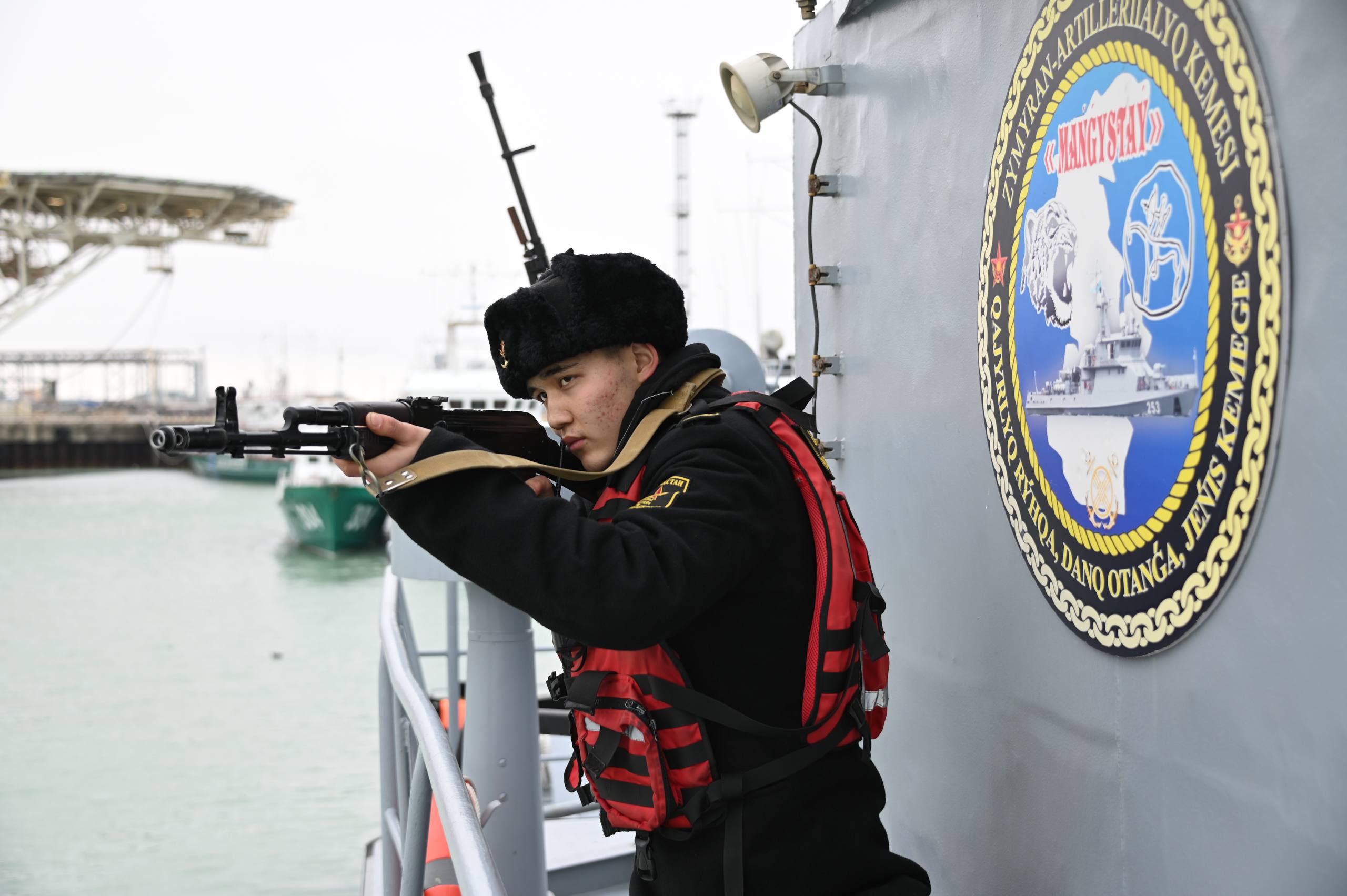 Ақтауда Әскери-теңіз күштері корабльдерінің экипаждары К-1 курстық тапсырмасын орындады