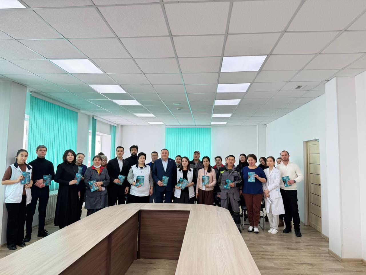 Eira Med ұжымы Конституцияның жаңа жобасын талқылады