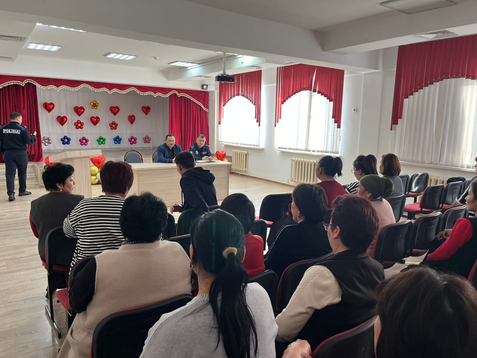 Қарабұлақ ауылдық округінің әкімі Абай ауылының тұрғындарымен  кездесуін өткізді