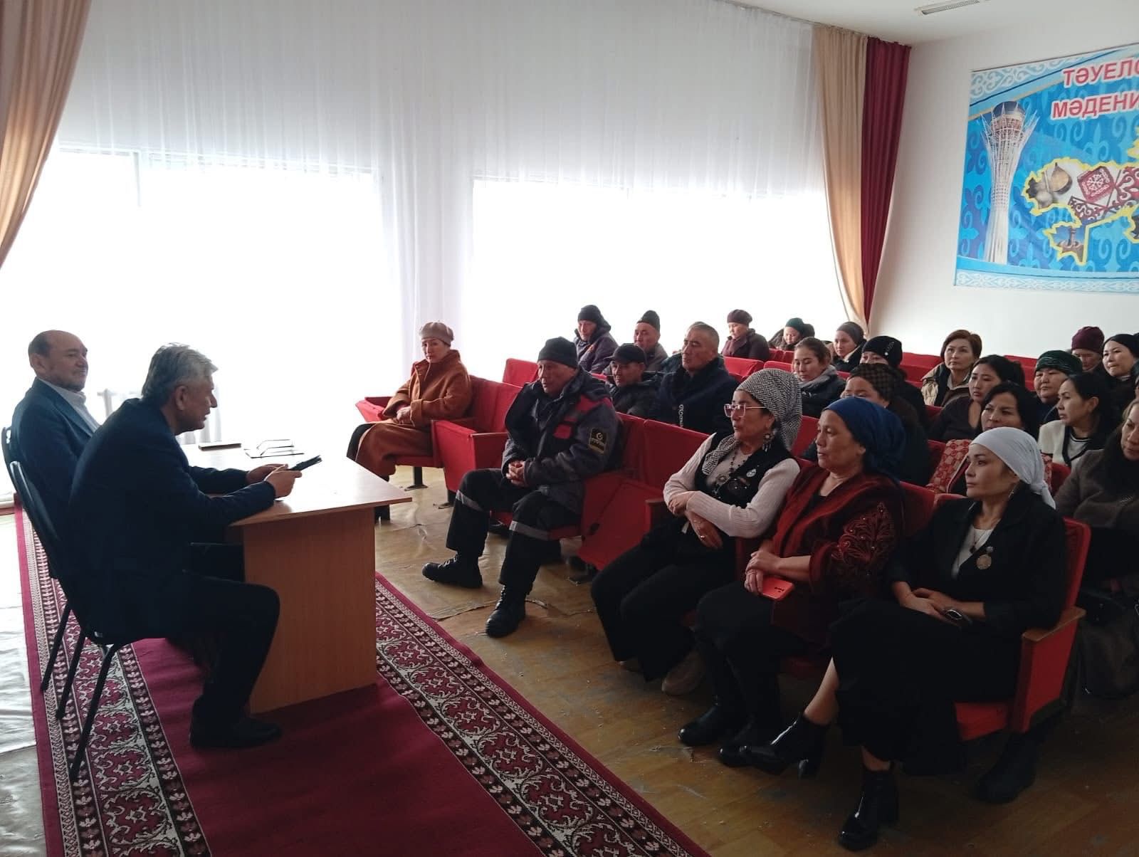 Талас аудандық «Әділетті және Прогресивттік Қазақстанның халықтық Конституциясы үшін» жалпыұлттық коалиция мүшелері Бостандық ауылдық округінің мәдениет және спорт қызметкерлерімен кездесті.