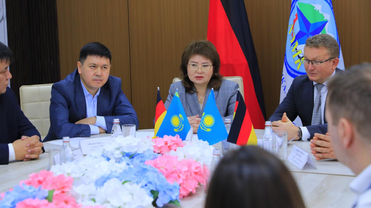 Студенты алматинского колледжа проходят стажировку на заводах Германии