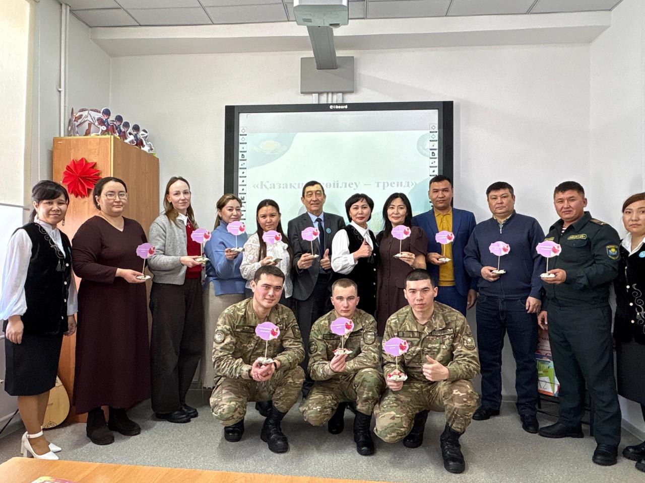 Шахтинск қаласында "Қазақша сөйлеу-тренд" дөңгелек үстелі өтті