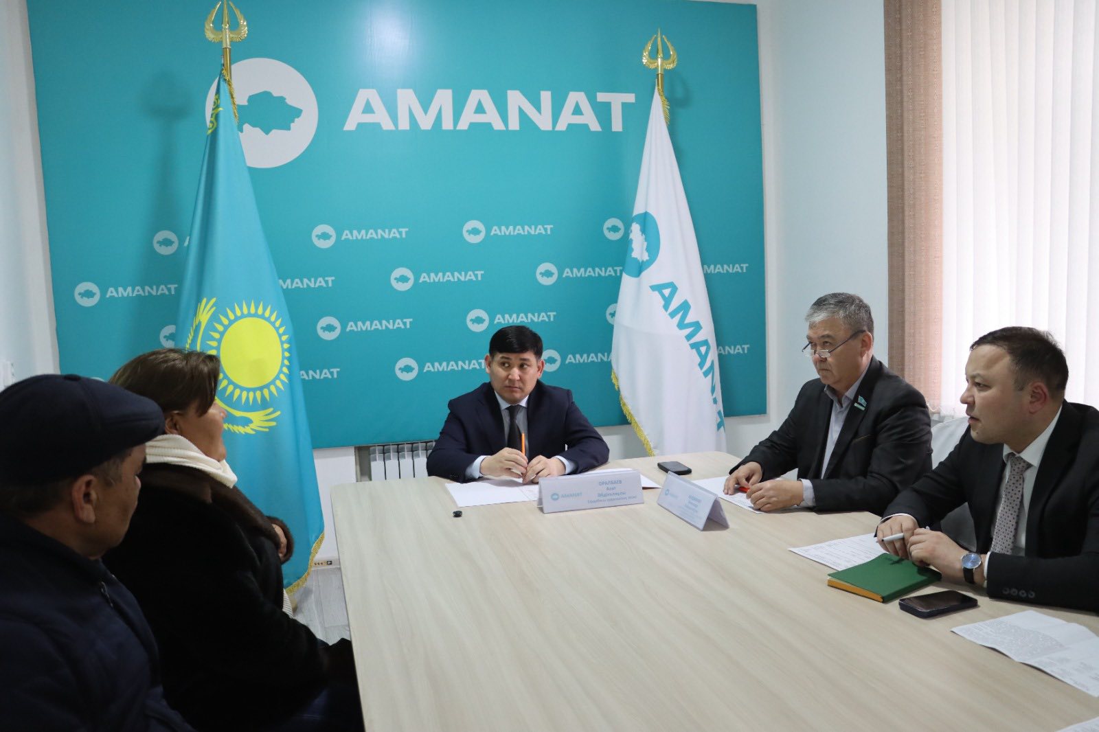 ТҰРҒЫНДАР МӘСЕЛЕСІ НАЗАРДА: АУДАН ӘКІМІ ЖЕКЕ ҚАБЫЛДАУ ӨТКІЗДІ