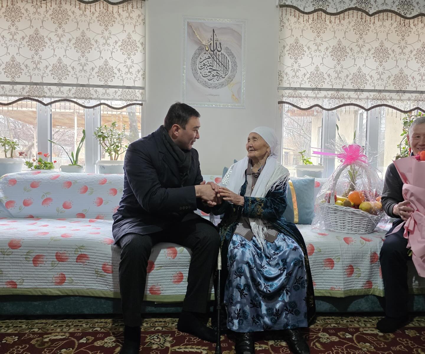 САЙРАМ АУДАНЫНДА АРДАГЕР АНАЛАР ҚҰРМЕТКЕ БӨЛЕНДІ